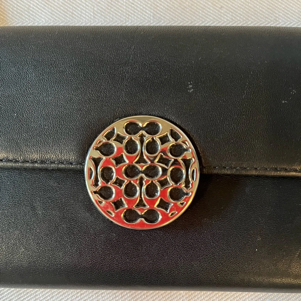 COACH black leather Gold‎ Signature snap close, organizer, coin zip wallet